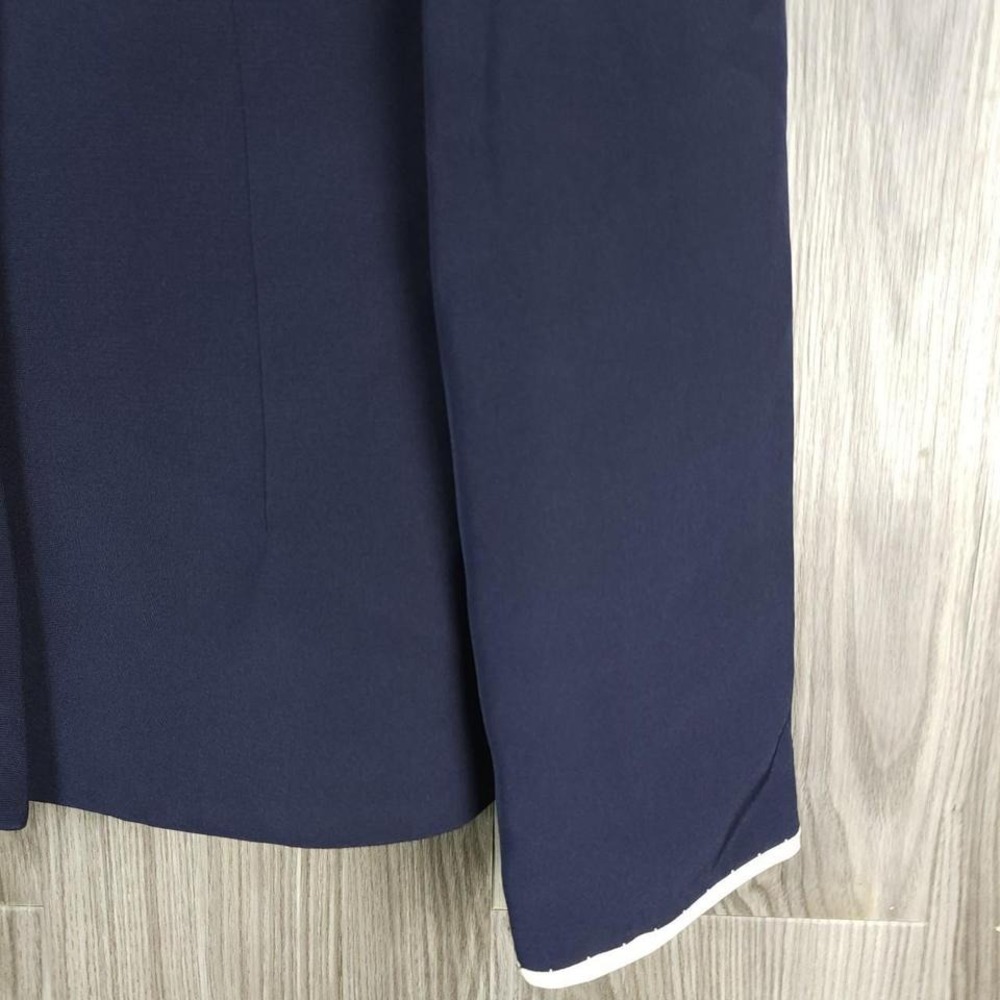 Ann Taylor Navy Blue 100% Silk Blazer White Contrast Trim 3-Button Jacket Size 4 - Picture 2 of 5